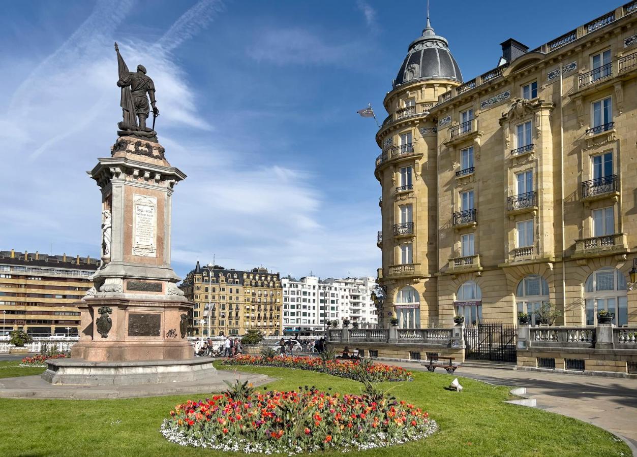 Deluxe Apt-Views To Historic Maria Cristina Hotel San Sebastian Buitenkant foto